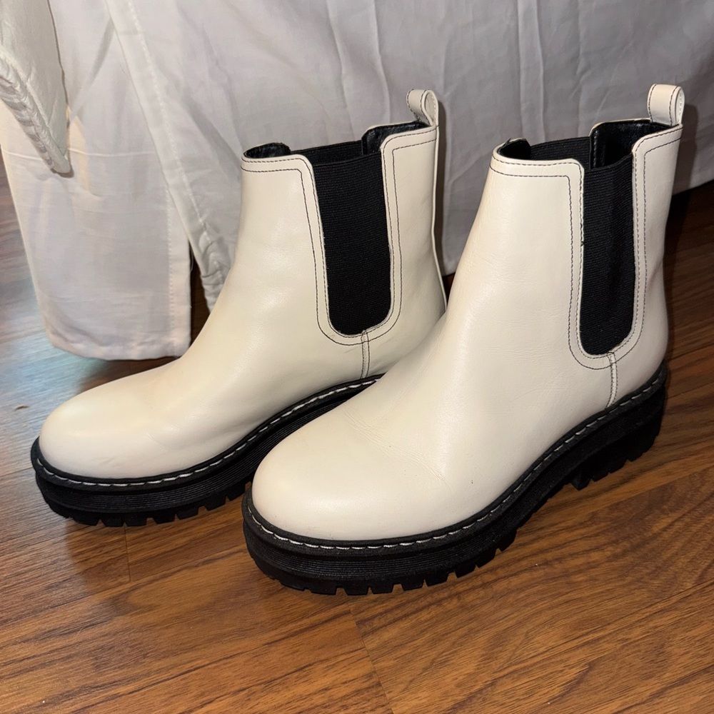 Women's White Chelsea Boots